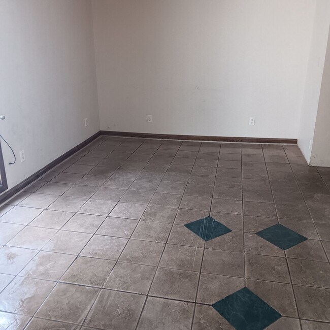 Photo - 817 Walnut St Unit 2