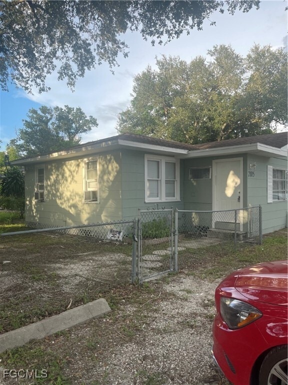 Building Photo - 2107 Franklin St Rental