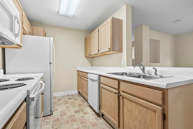 Photo - 4375 Crepe Myrtle Ct Unit E