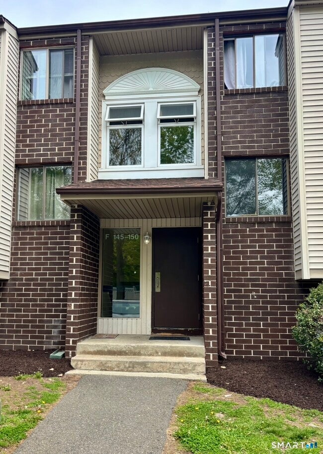 Building Photo - 7 Padanaram Rd Unit F145