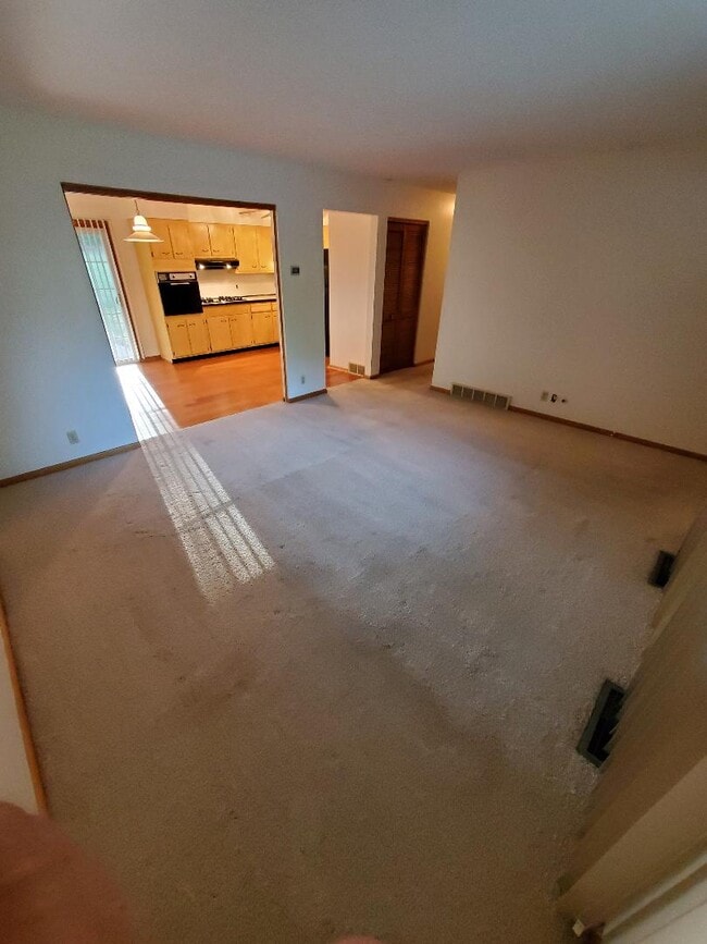 Photo - 6814 Ravenwood Ave NW