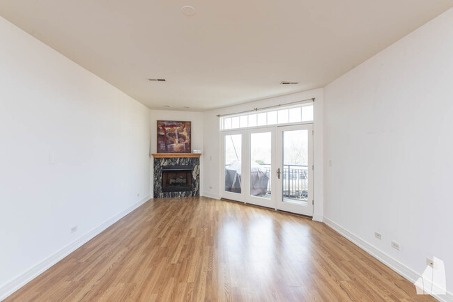 Photo - 4150 N Kenmore Ave Condo Unit 407