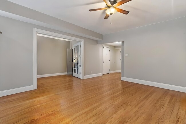 Photo - 842 W Agatite Ave Unit 2E