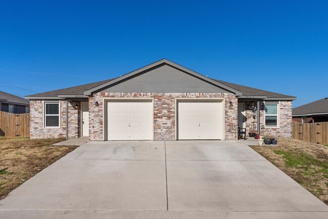 Photo - 5703 Rustler Dr Apartment Unit B