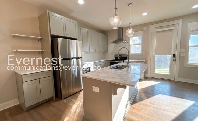 Photo - 220 Croleywood Ln