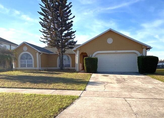 Building Photo - Beautiful 4 Bedroom, 2 Bath Split-Floor-Plan Home in Lakeside — Kissimmee, FL