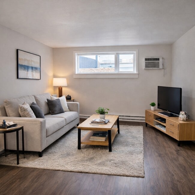 Photo - 1312 E Wilson Ave Unit 1