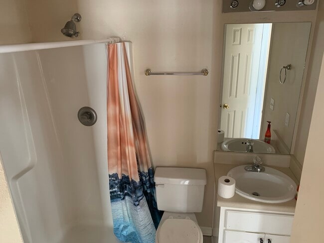 Photo - 188 Williamsburg Ave