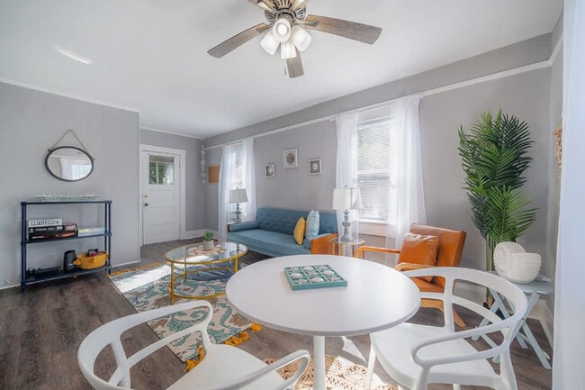 Photo - 5706 N Suwanee Ave Unit ID1271940P