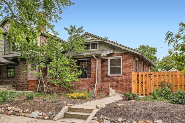 Photo - 960 Monroe St