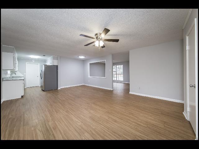 Photo - 143 Oaklawn Dr