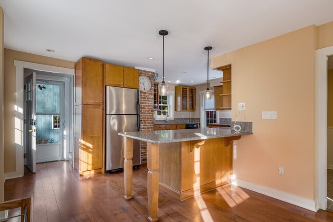 Photo - 97 Commerce St