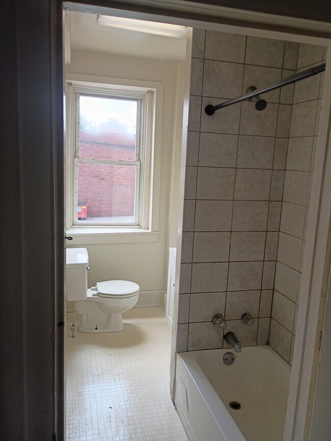 1327 6th Ave