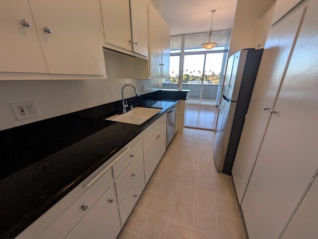 Photo - 11936 Darlington Ave Unidad 304