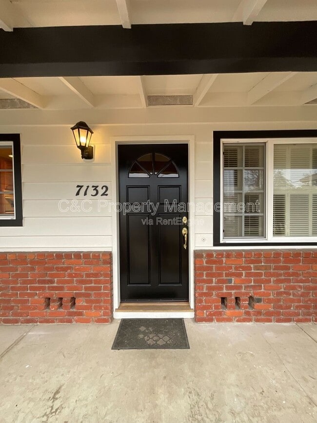 Photo - 7132 Bark Ln