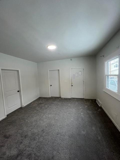 Photo - 447 E 27th St