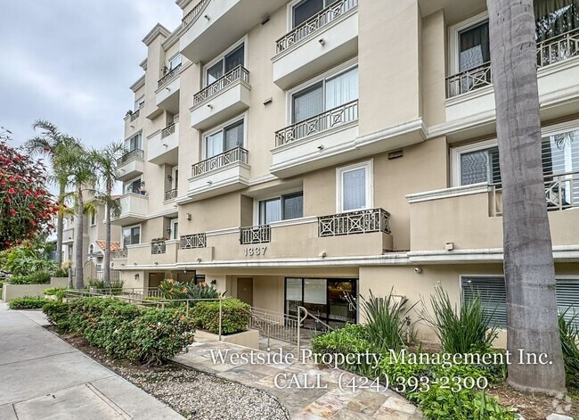 Building Photo - 1337 Wellesley Ave Rental
