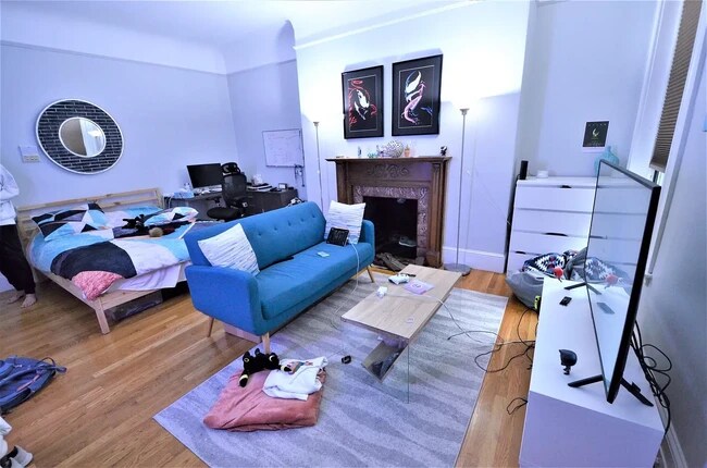 Photo - 591 Beacon St