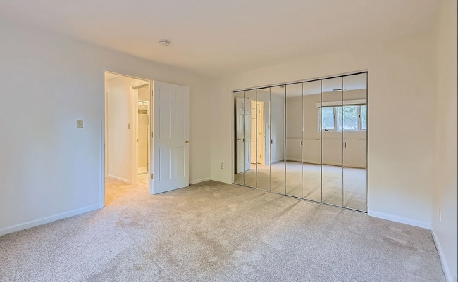 Building Photo - 2020 5th St Rental