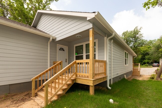 Photo - 4 Bedroom 2 Bath + Updated