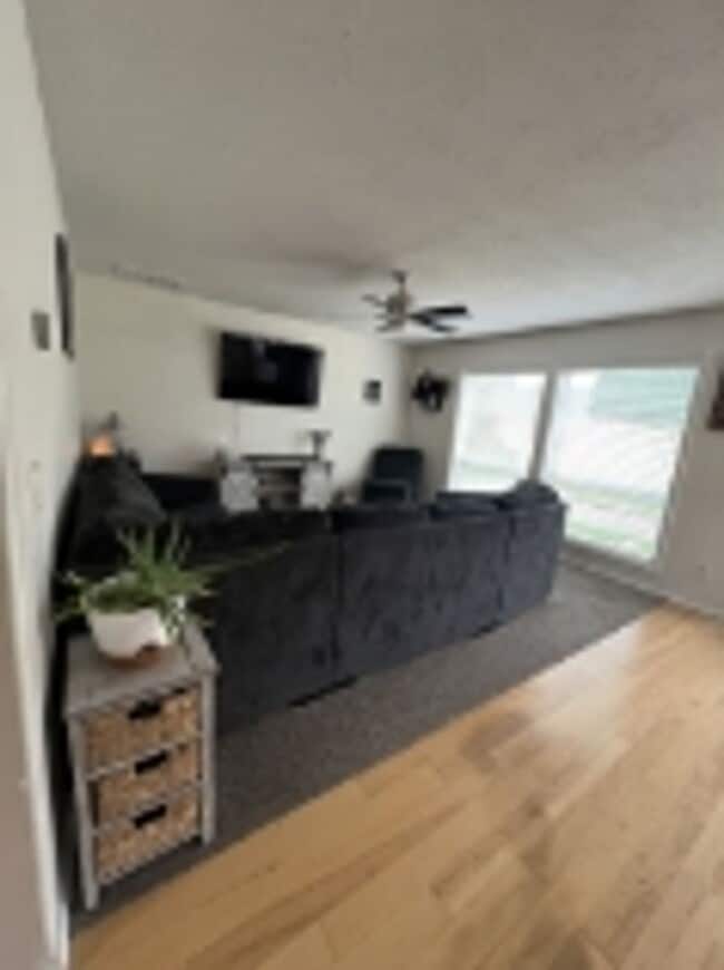 Photo - Luxurious 4-Bedroom Home in Keizer – Spacious, Elegant & Perfect for Entertaining