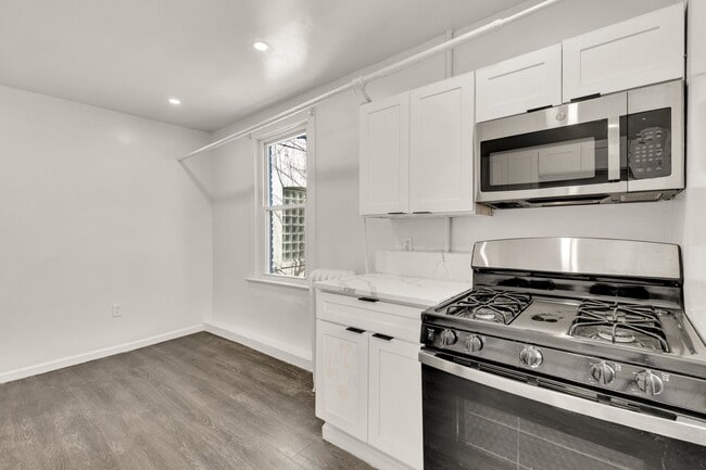 Photo - 810 Otis Pl NW Unit 3