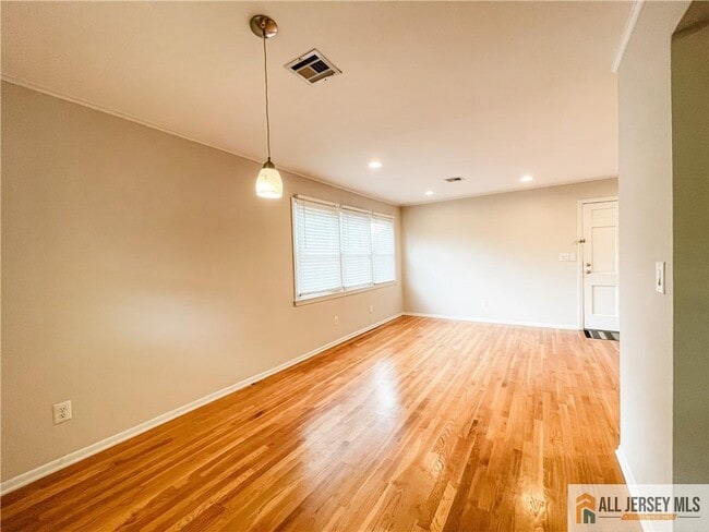 Photo - 2105 St Georges Ave Unit #2F