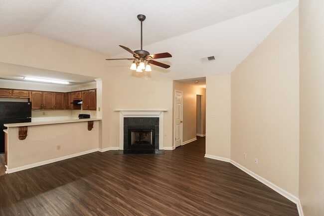 8929 Fulton Cove