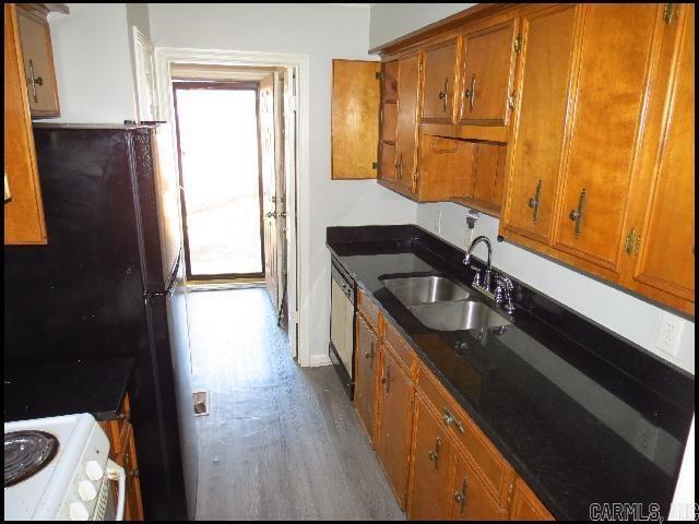 Photo - 1813 Sanford