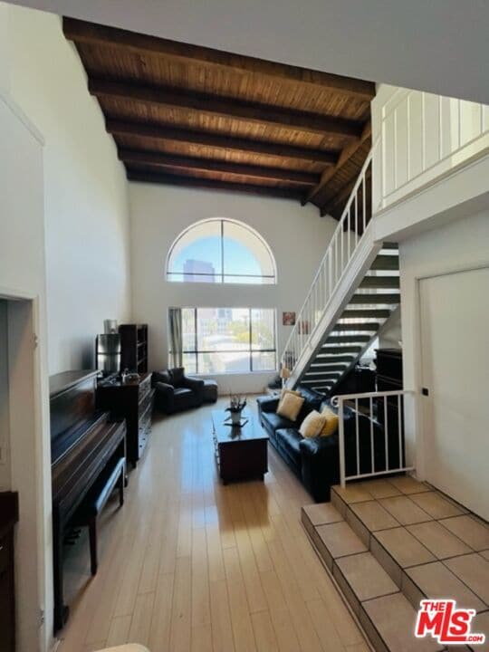 Photo - 221 S Gale Dr Unidad 401