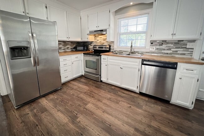 Photo - Beautifully Updated Home Near Wrightsville Beach & Mayfaire - Pet Friendly!