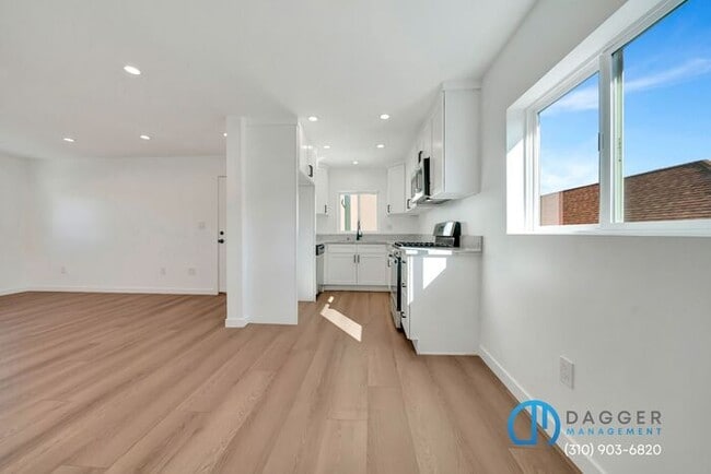 Photo - Move-In Ready Luxury: A Flawlessly Upgraded Sunland Retreat