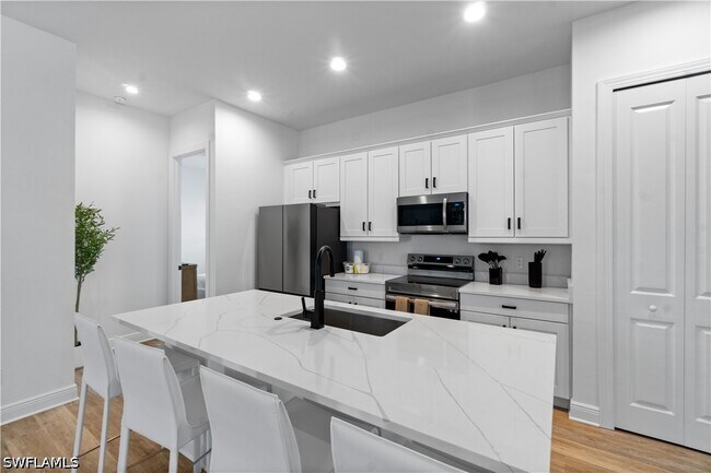 Photo - 551 97th Ave N