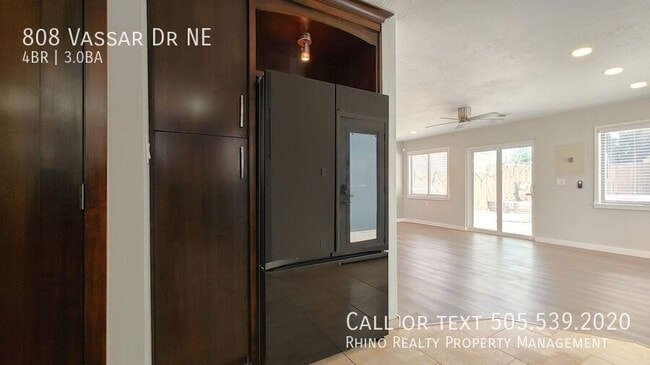 Photo - 808 Vassar Dr NE
