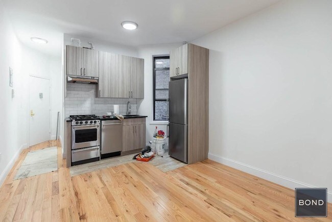 Photo - 226 E 36th St Apartment Unit 4C
