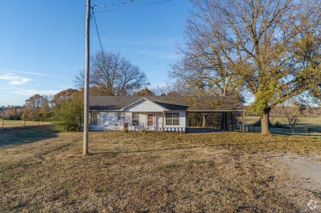 Building Photo - Charming 3 Bed/ 2 Bath Home in Greenwood (...