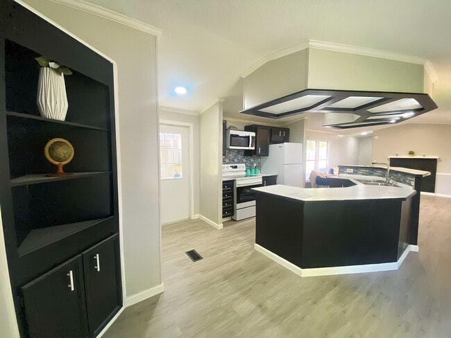 Photo - 74 Deerwood Park