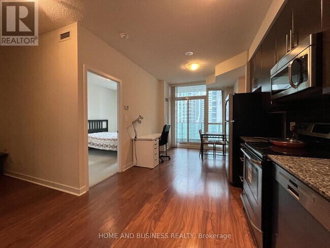 Photo - 33 Bay St. Unit 2305