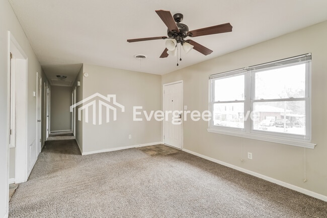 Photo - 3508 Wyevale Dr