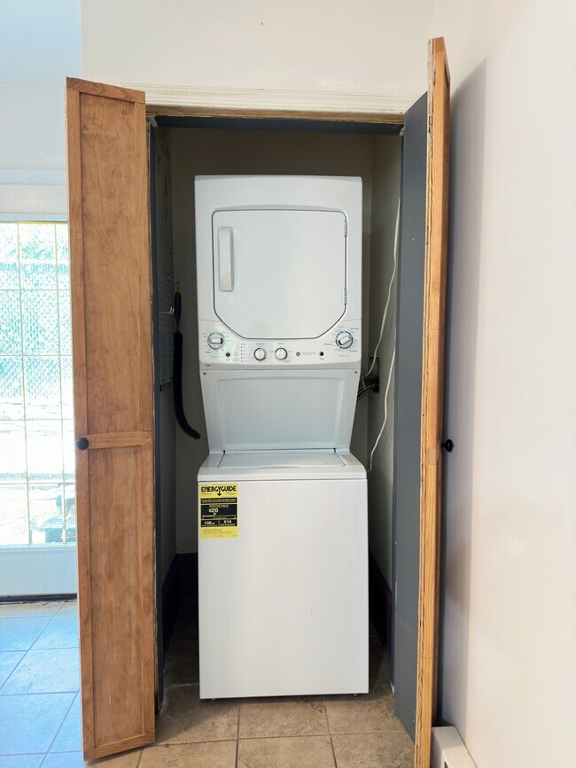 Photo - 1232 N Hancock St