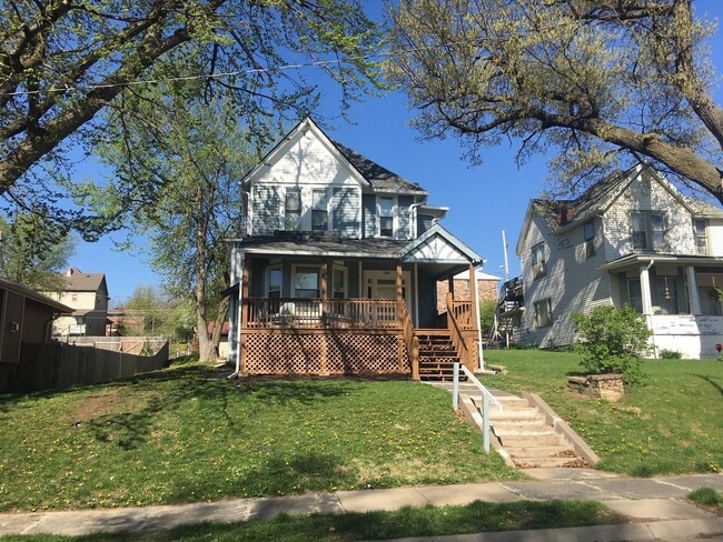 Photo - Large 6BR high-end finishes available JUNE