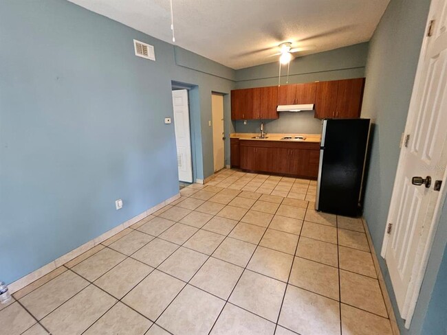 118 N Van Buren Ave