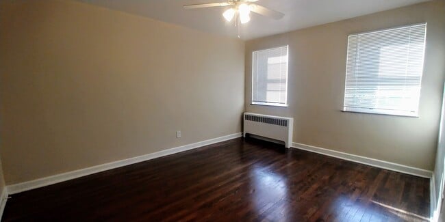 Photo - 7147 Eastlawn Dr Unit Apt 1