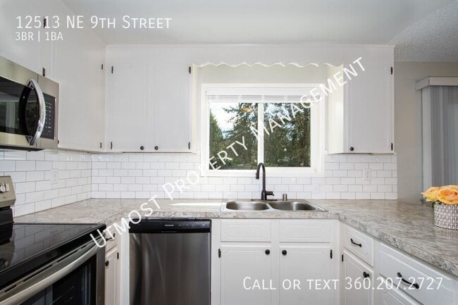 12513 NE 9th St