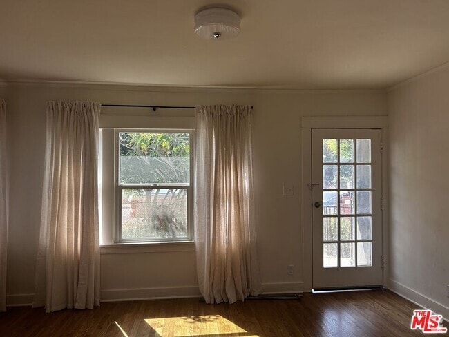 Building Photo - 543 S Chicago St Rental