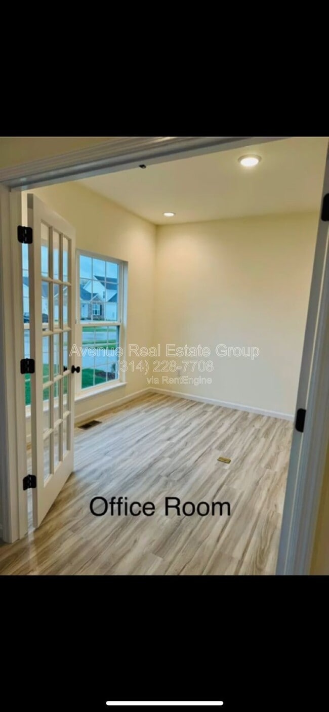 Photo - 928 Little Fieldstone Court