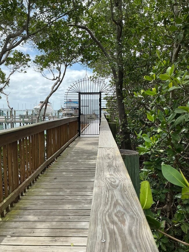 Photo - Annual Waterfront Unfurnished Rental Unit ...