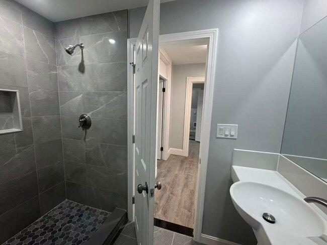 Photo - 43 Bradley St Unit 2