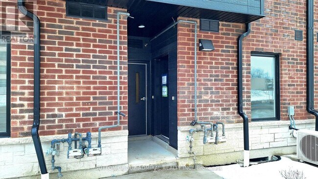 Photo - 3069 Pharmacy Ave