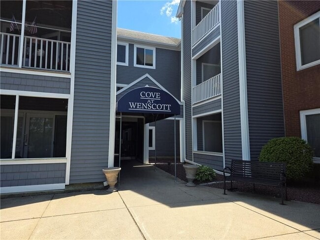 Photo - 1800 Douglas Ave Unit 327